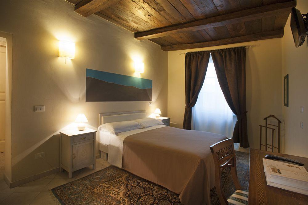 Hotel Il Campanile Cherasco Exterior photo